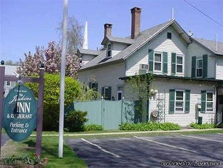 The Jenkins Inn Barre Esterno foto