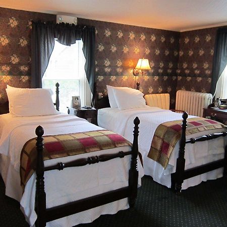 The Jenkins Inn Barre Esterno foto