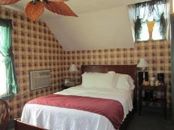The Jenkins Inn Barre Esterno foto